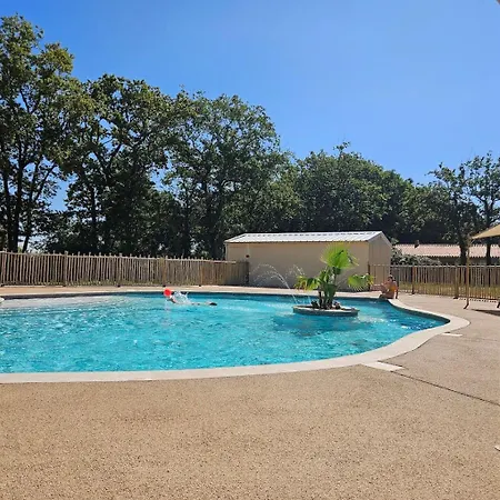 פארק נופש Familial 3 2 Terrasses Foret Mareuil-sur-Lay